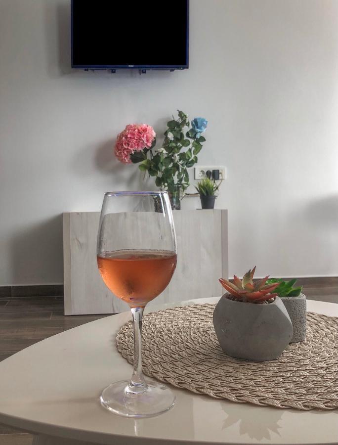 Timea Apartment 티바트 외부 사진